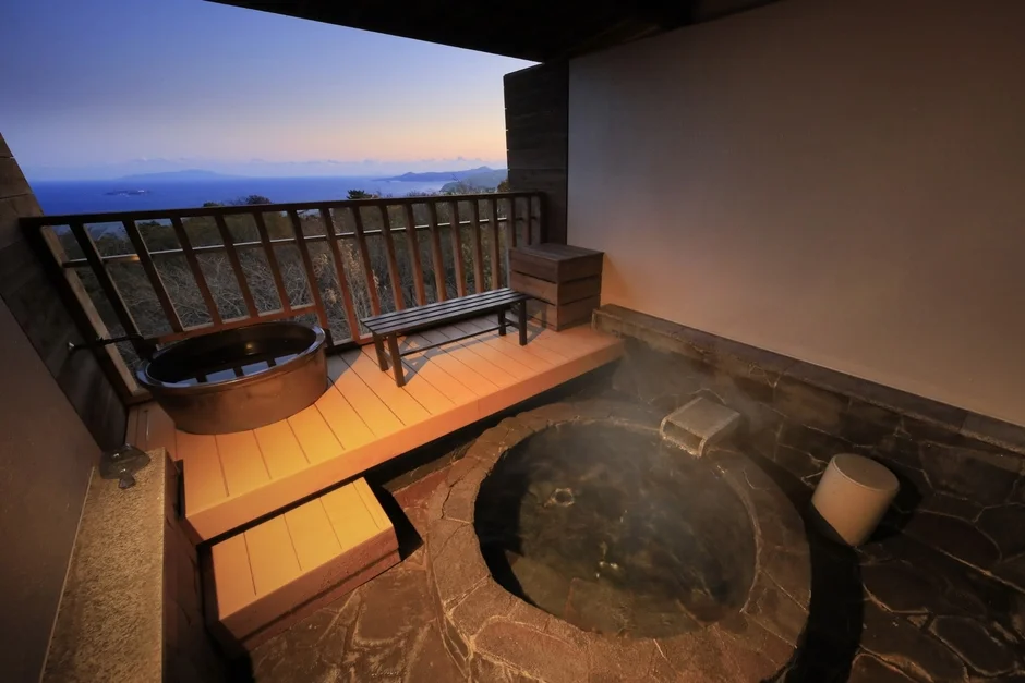 露天風呂のテラス